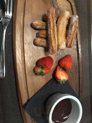 Lasseter's Restaurant & Bar