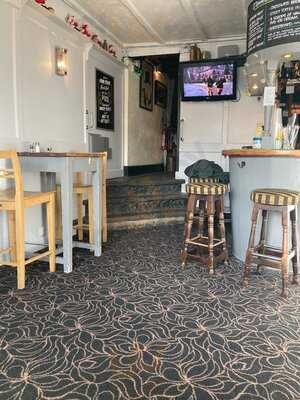 Grasshopper On The Green