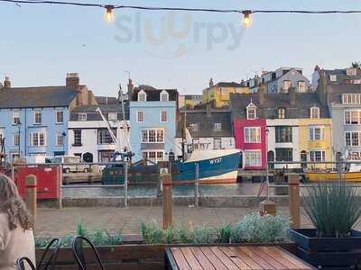 The George Bar & Grill