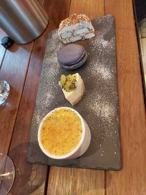 Cardo Restaurant & Eatery