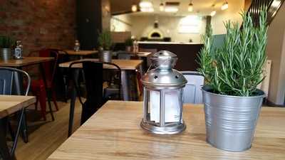 Nonnas Wood Fired Pizzas (spencer Rd)