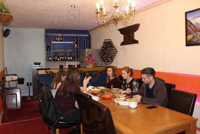 Lemon Leaf Restaurant & Bar