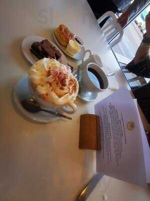 The Bay Cafe & Kitchen