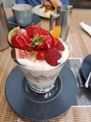 Gloagburn Farm Shop And Cafe