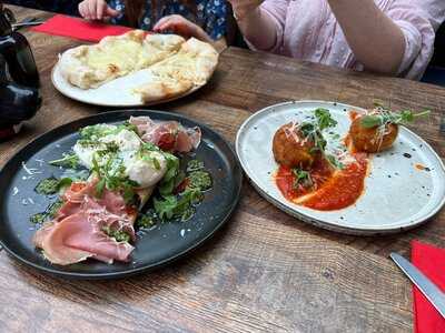 Guiseppe's Italian Bistro