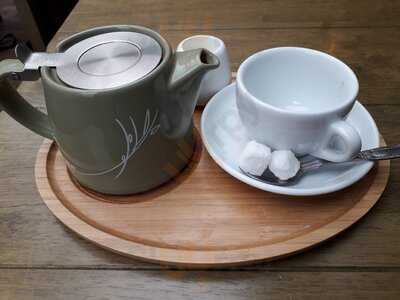 Leif Tearooms And Piano Bar