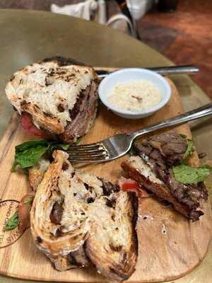 The Three Horseshoes