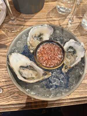 White Horse Beach Bar & Eatery