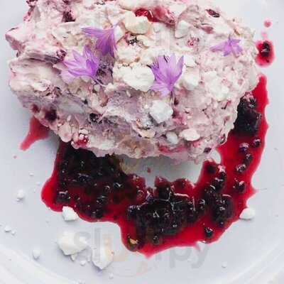 Farthings Hotel And Restaurant