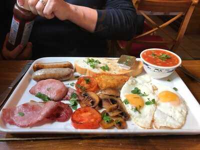 Aroma Cafe & Tapas Bar