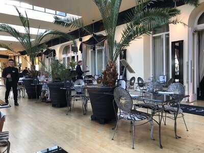 Silks Bistro & Champagne Bar