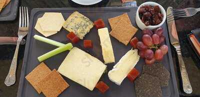 Silks Bistro & Champagne Bar