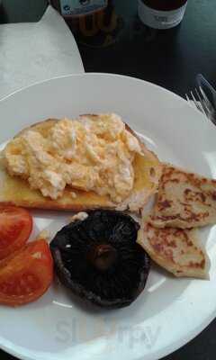 Basil's Sandwich Bar