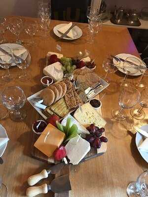 The Chapelhill Inn & Snack Basket Outside Catering