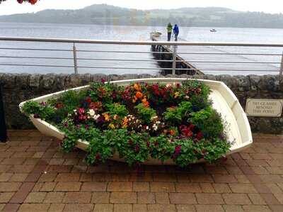 Duck Bay Hotel & Restaurant