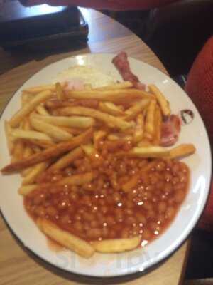 Poppins Restaurant & Cafe - Basingstoke