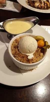 Icon Restaurant & Winebar