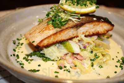 The Linen Room And Steakhouse At The Bently Bar