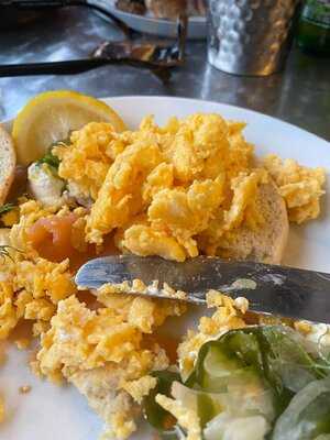 The Pantiles Cafe & Bar