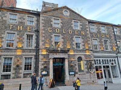 Cronies Restaurant & Bar