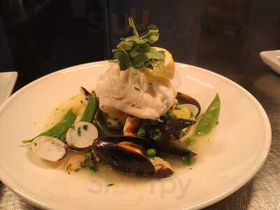 Cronies Restaurant & Bar