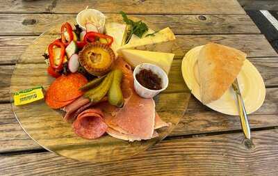 Hare And Hounds Abbey Village