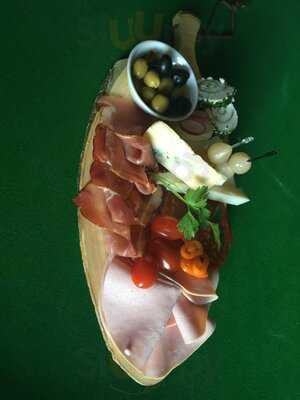 Hare And Hounds Abbey Village