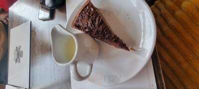 The Windsor Castle Bar And Restaurant