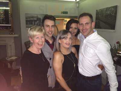 Carriages - Cocktail Bar, Restaurant & Rooms