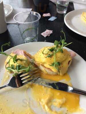 The Cafe At The Glasshouse International Centre For Music