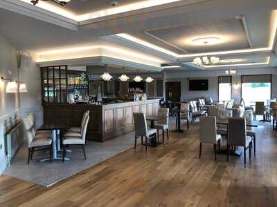 Pitchers Restaurant & Events Pavilion