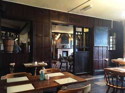 The Half Moon Inn @ Stoke St Mary