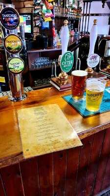 The Half Moon Inn @ Stoke St Mary