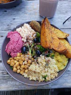 The Green Heart Cafe