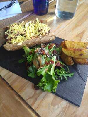 The Green Heart Cafe