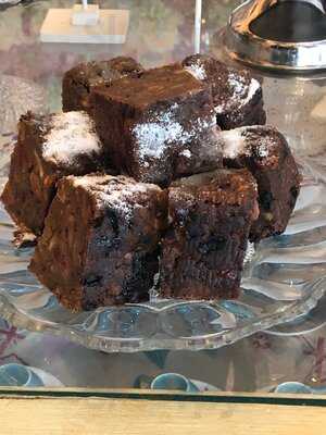 Sally's Cake Emporium