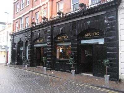 Metro Bar