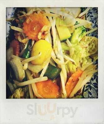 Sawasdee Klub Thai Eatery