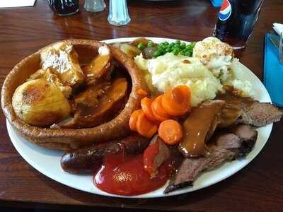 The Fair Maid Stonehouse Pizza & Carvery