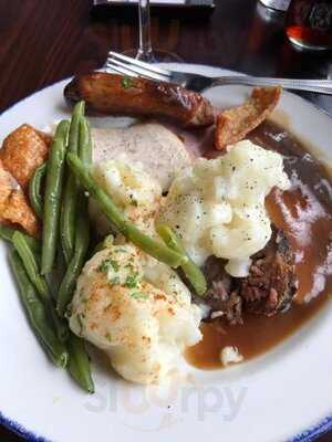 The Fair Maid Stonehouse Pizza & Carvery