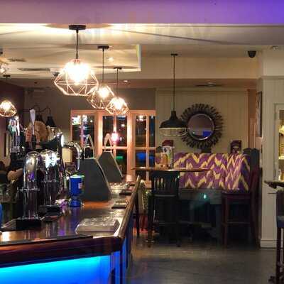 Hanwell Arms - Photo 8