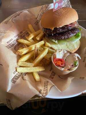 Smith & Western Hotel & Restaurant