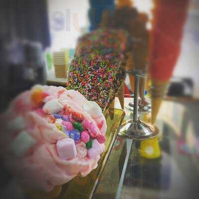 New Penny Of Poulton, Licensed & Homemade Ice-cream Parlour