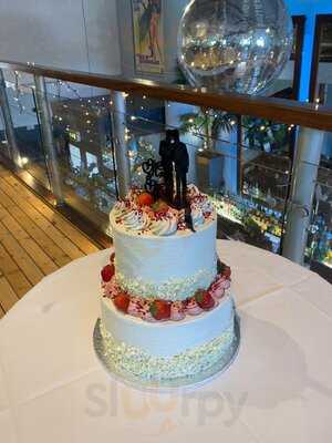 Gosia's Cafe And Deli