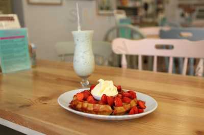 Real Eating Company Cafe & Kitchen