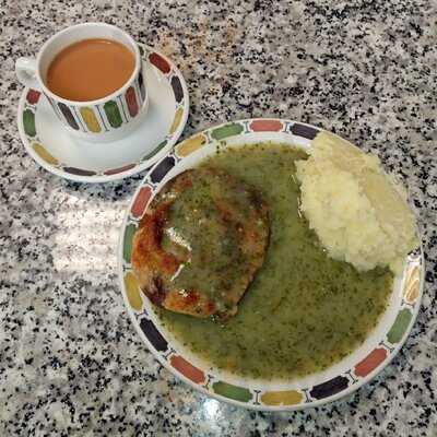Robins Pie & Mash