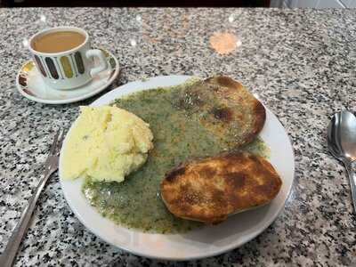 Robins Pie & Mash