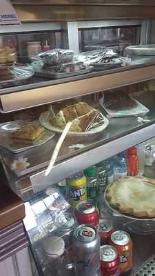 Knoxs Of Campsie Garden Centre & The Lazy Gardener Cafe