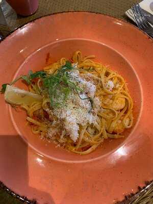 Colonial Beach Bar & Restaurant