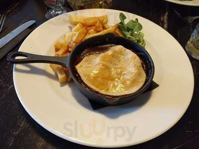 Bridge 42 Bar & Grill